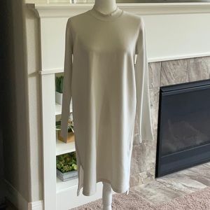 Tags on never worn James Perse dress